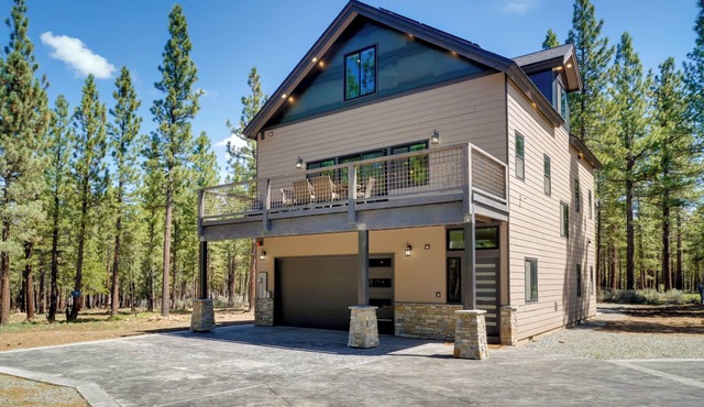 7 Mi to Lake Davis: Family Outdoor Retreat w/Deck
