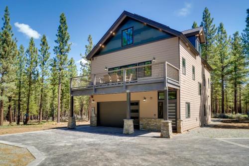 7 Mi to Lake Davis Family Outdoor Retreat with Deck