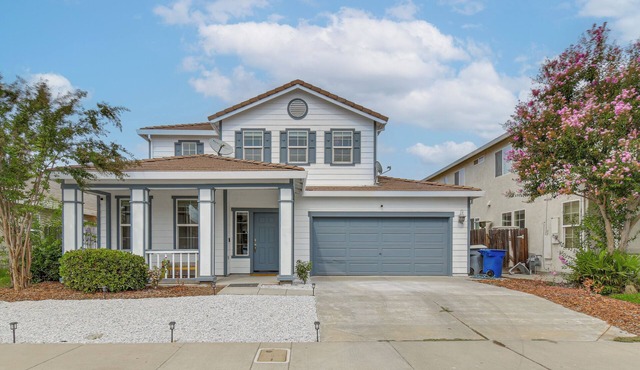 7 Mi to Lake Yosemite: Family Home w/Fenced Yard