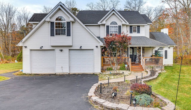 7 Mi to Slopes: Family Getaway in Stroudsburg