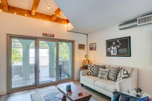 7 Mi to Winery: Lakefront Rockwall Home w/Deck