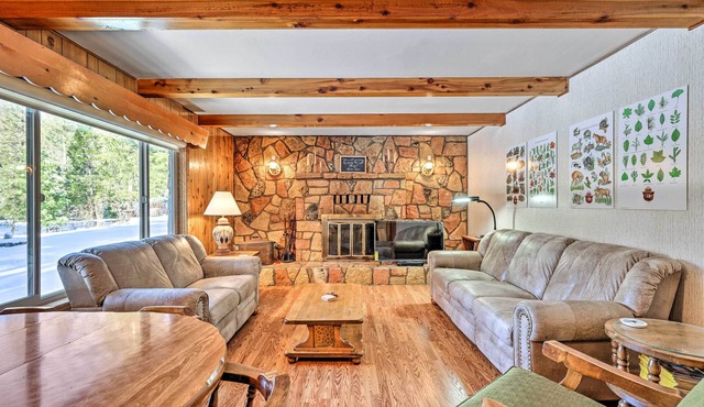 7 Mi to Yosemite Nat'l Park: Riverfront Getaway!