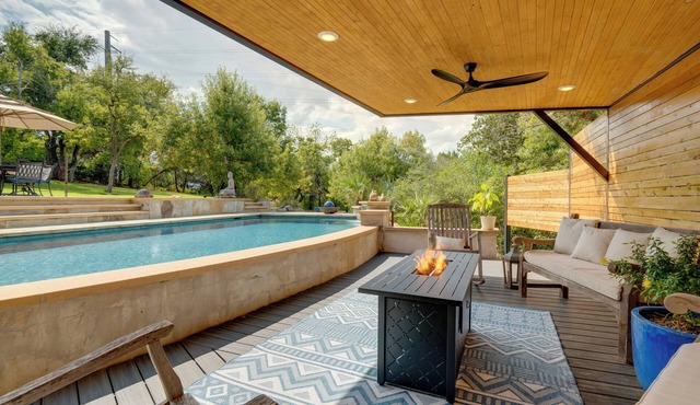 7 Mi to Zilker Park: Oasis w/Pool & Patio