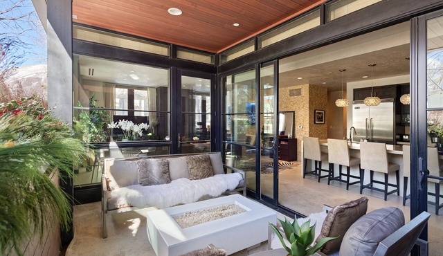 7 Million Luxury Residence at “Monarch On the Park”Downtown Aspen with Parking