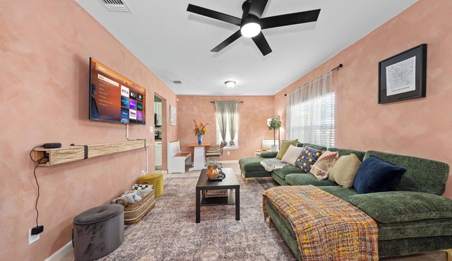 7 MIN DT Riverwalk, Pearl,Frost Center & Ft Sam, BAMC-pet friendly!