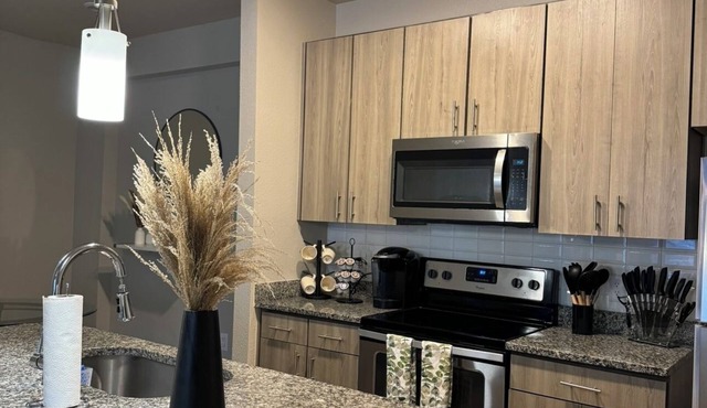 7 Min From Jax Airport & River City NO CLEANING FEE