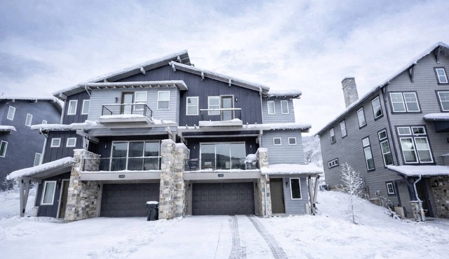7 Min to Deer Valley East Village Gondola | 3BR w/Private Hot Tub, Built 2021