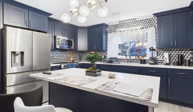 7 Min to HPU & Furniture Market – Game Room, Private Gym, Fenced Yard