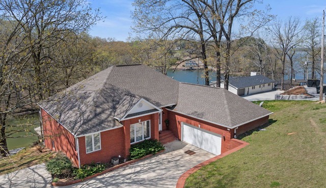 7 Min to RTJ Water Toys+ Boat Lift+2 Kitchens+Fish
