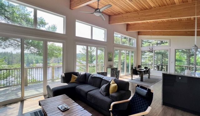 7 min to town! Book now!