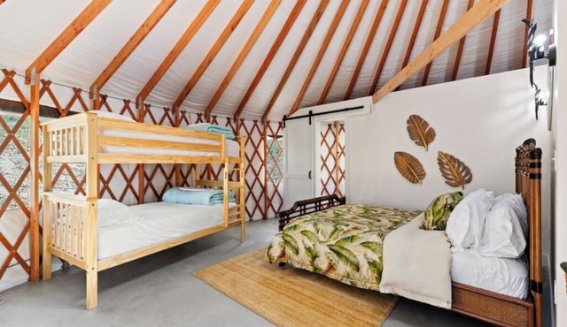 7 mins from Lava Hot Springs-Polynesia Themed Yurt