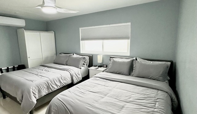 7 Minutes to Beach - Walking Distance to Laken- EV Level 2 Charging