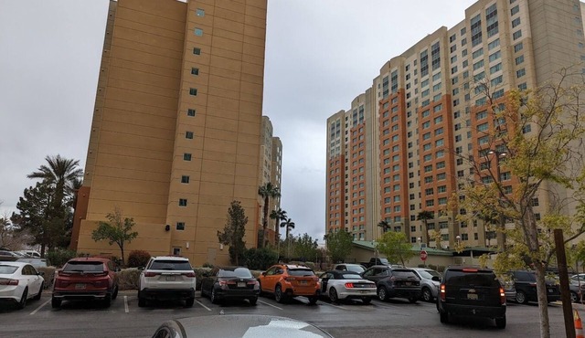 7-Night Luxury Stay at The Grandview at Las Vegas 1 BDR Suite with Full Kitchen
