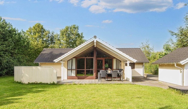 7 person holiday home in Ulfborg-By Traum