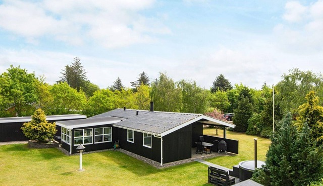 7 person holiday home in Ulfborg-By Traum