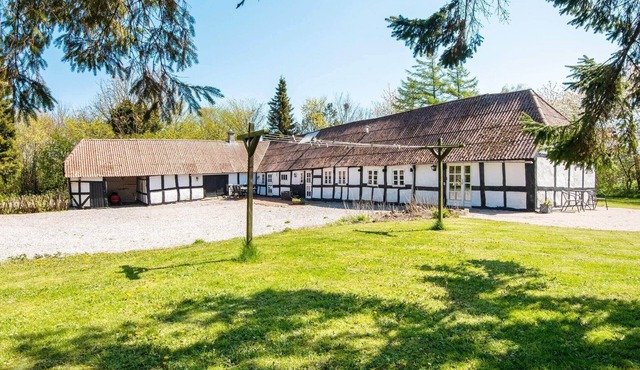 7 person holiday home in Grenaa