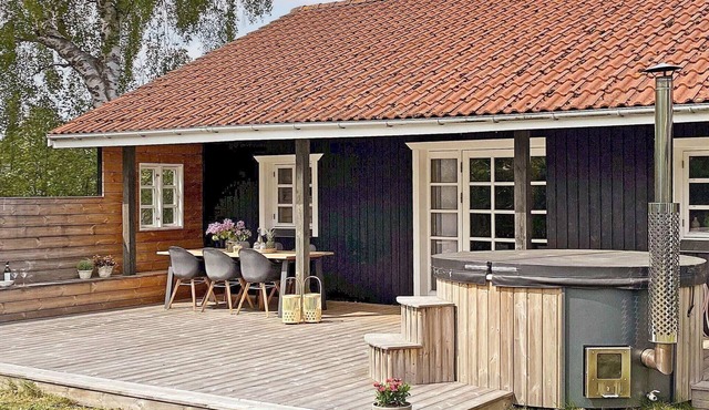 7 person holiday home in Grenaa