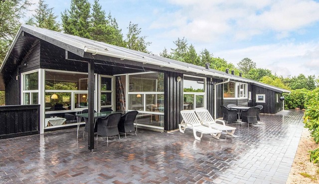 7 person holiday home in Henne-By Traum