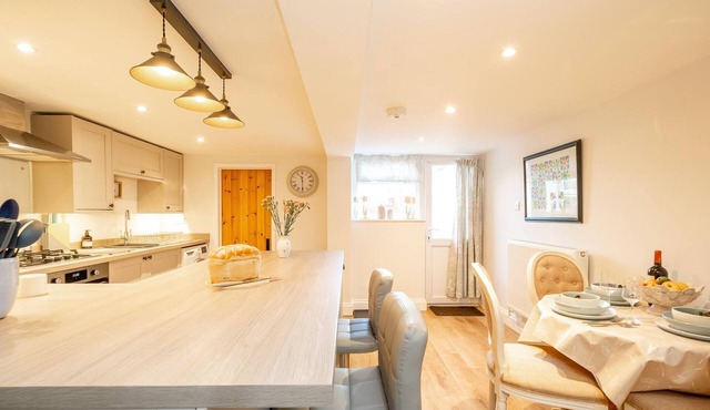 7 Prospect Place - sleeps 5 guests in 3 bedrooms