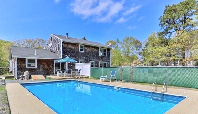 7 Raymond with pool- new listing