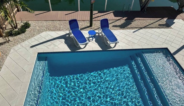 7 Seas Bring your boat. This is a pet friendly home. A pet fee and approval of your pet is required.