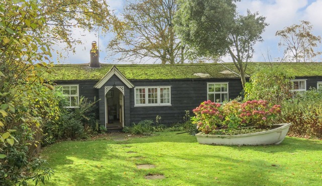 7 Uplands - sleeps 3 guests in 2 bedrooms