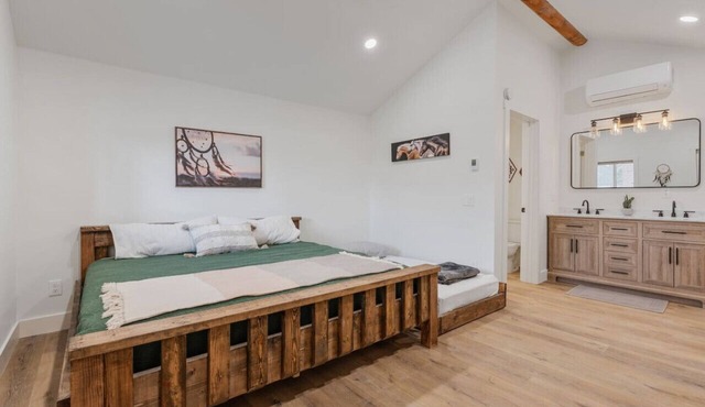 #7 Western Cabin w/AC, Fire Pit & BBQ!
