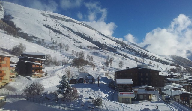 70 m2 slopeside spectacular view