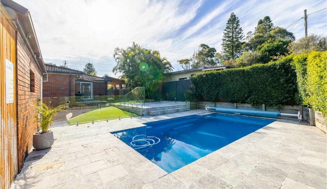 70 Pacific Avenue - Saltwater Pool, Air Con and Wi-Fi