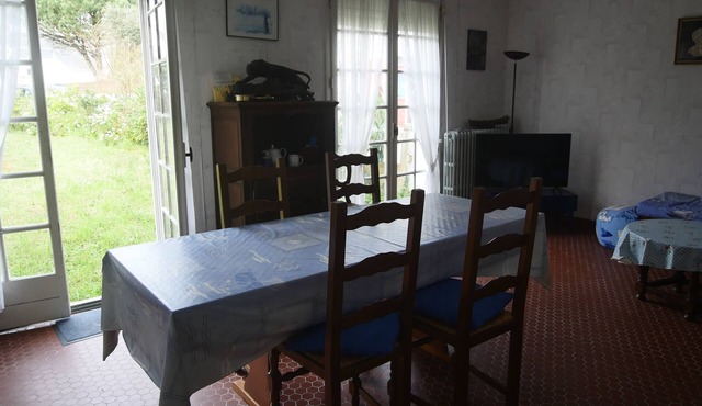 70's house 70 m from Goerem beach