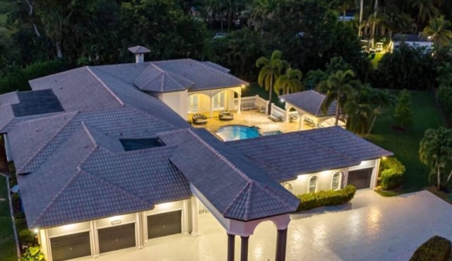 7000sf Mansion/Gameroom/Theater/Heated Pool