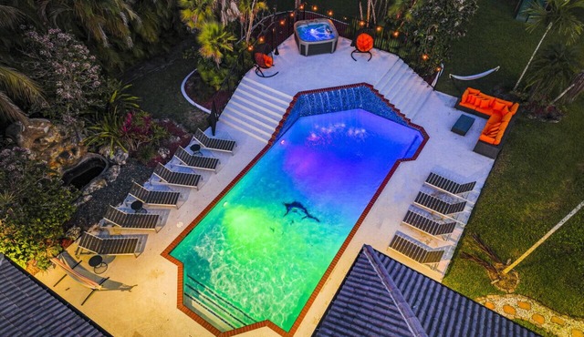 7000sf Mansion w/Pool/Gameroom/Theater - N