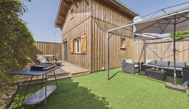 700m from the sea, chalet for 2