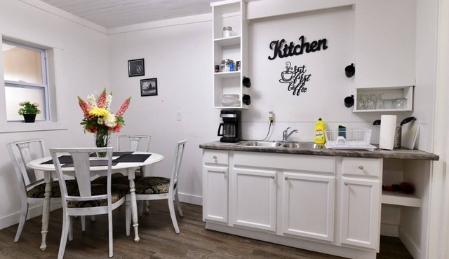 706# Two-bedroom apartment near the border tunnel