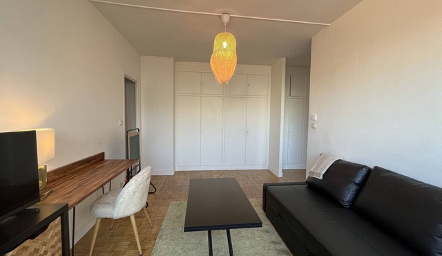 70m du Métro M4 Barbara, 2P Chic et Calme - 4 Personnes Maximum