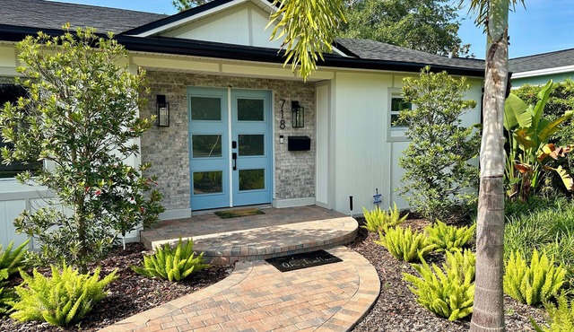 718 Bungalow Private 1BR + Walk-In Shower + Walking Distance to College Park