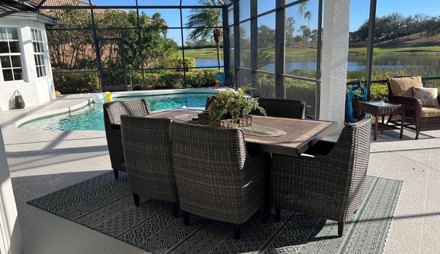 7218 Amazing Family House with full comfort on the golf course