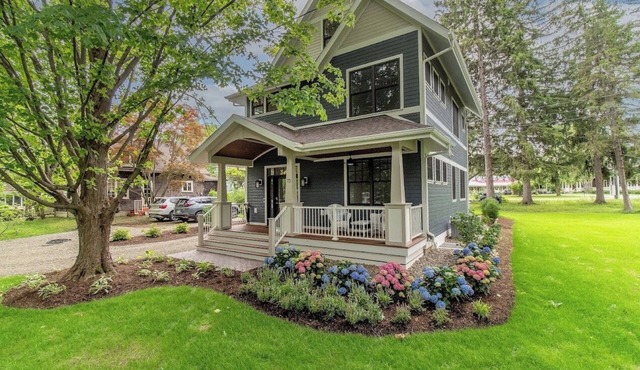 73 Cook Lower - Brand New Apartment in Chautauqua!