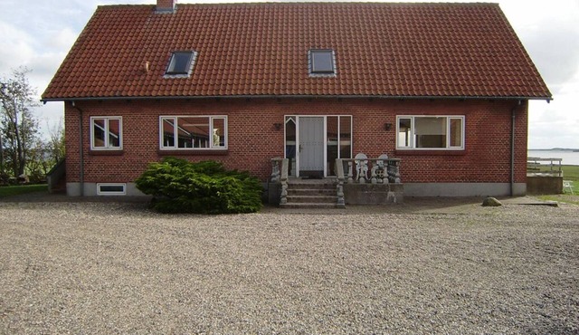 730m2 Luxury pool house with panoramic view over the fjord and path to the beach