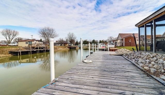 75' Private Dock! Waterfront Nugent's Canal Home