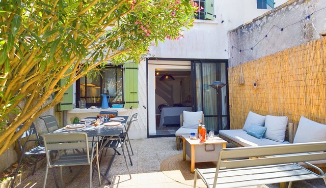 750m from beaches, beautiful cottage for 4