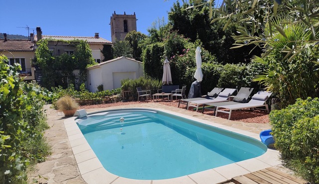 75m² village house in the heart of Provence