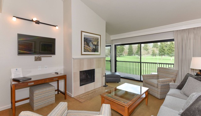 760 S At Silverado 1 Bedroom Condo by RedAwning