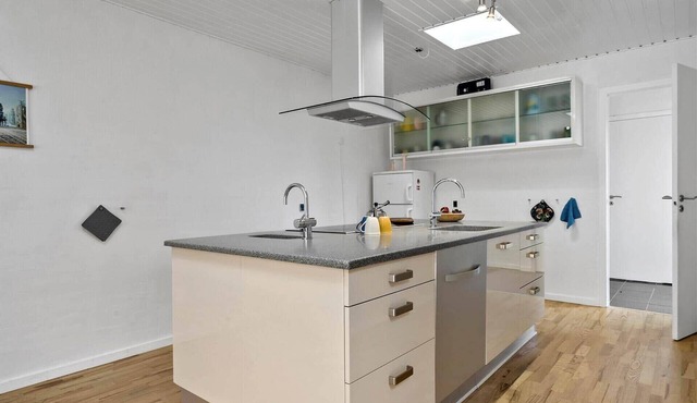 7766 Hvide Sande - Livadiavej 25