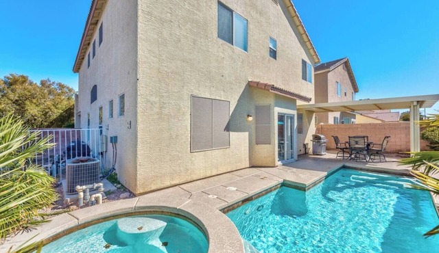 777Rentals - 4BRs/3BA - Wet and Wild Convenience