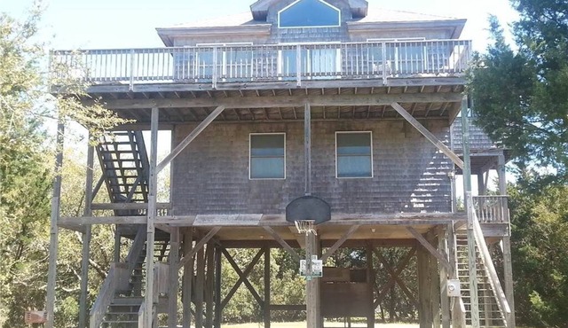7838- Wilder View, Classic Frisco Beach Box Just Yards Away from the Beach!