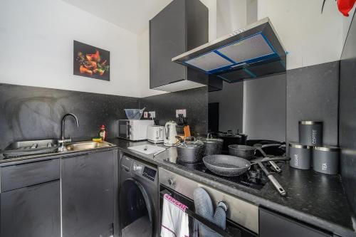 78F7 Modern & Spacious Studio