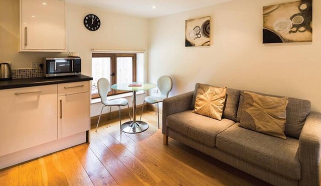 7b Ashbrook Mews Summ