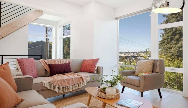 7BR Chic Retreat Twin TownHomes w/Rooftops