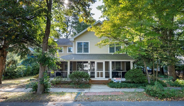 7BR Cozy Rehoboth Beach Home Steps to the Beach